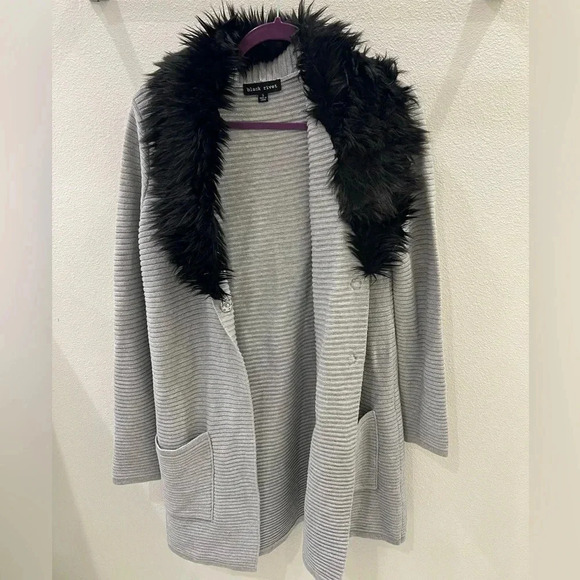 BLACK RIVET SMALL GRAY JACKET WITH FAUX BLACK FUR - Picture 2 of 7